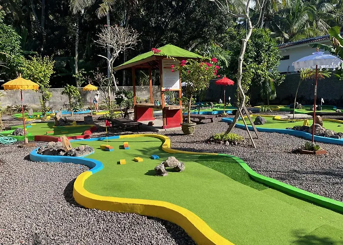 Kura Kura & Mini Golf Villa *